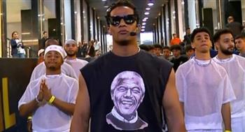 محمد رمضان يكشف سر ظهوره بقميص يحمل صورة نيلسون مانديلا