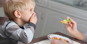 7 أخطاء غذائية تتسبب فى نحافة طفلك