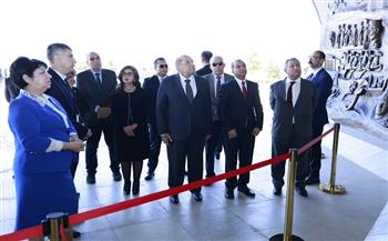 رئيس مجلس الشيوخ يصل العاصمة الأوزبكية طشقند 