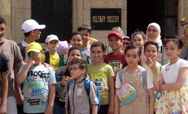 أطفال مكتبة السلام في زيارة للمتحف الحربي 