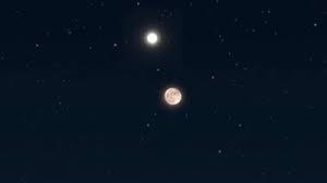 لعُشاق الفلك.. القمر يزين السماء مقترنًا مع عطارد