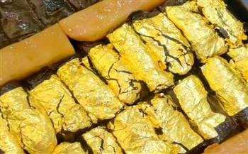  "ورق عنب مطلي بالذهب" .. وجبة بسعر خيالي بمطعم كويتي 