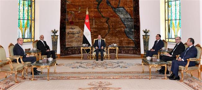 الرئيس السيسي يبحث مع رئيس الوزراء الأردني تطورات الأوضاع في غزة 