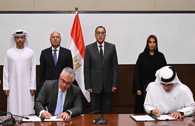 رئيس الوزراء يشهد مراسم توقيع عقود التزام لعدة مشروعات بالموانئ المصرية