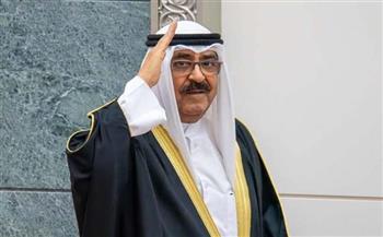 أمير الكويت يوجه بالمتابعة الفورية للوقوف على أسباب اندلاع الحريق بعقار المنقف