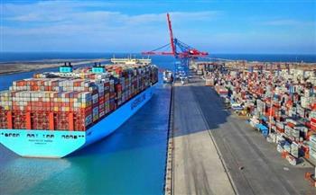 تداول وشحن وتفريغ 2351 حاوية مكافئة و146 ألف طن بضائع بميناء الإسكندرية