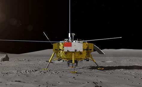 روبوت يلتقط صورة للمسبار الصيني "تشانغ آه-6" على الجانب البعيد من القمر