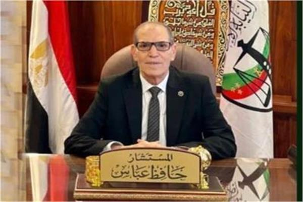 رئيس النيابة الإدارية يهنيء الرئيس السيسي بعيد الأضحى المبارك
