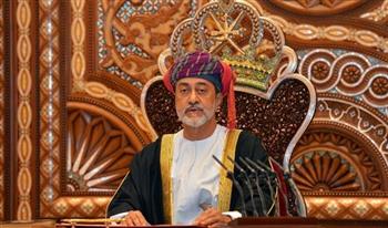 سلطان عمان ورئيس فرنسا يبحثان هاتفيا العلاقات الثنائية والقضايا الإقليمية