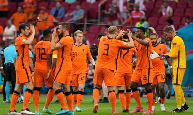تشكيل هولندا أمام بولندا في كأس أمم أوروبا 