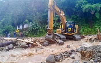 مصرع 6 أشخاص وفقدان 30 إثر انهيار أرضي بسبب الأمطار الغزيرة بالإكوادور