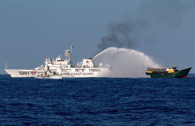 خفر السواحل الصيني يتخذ تدابير تنظيمية ضد توغل غير قانوني لسفينة فلبينية