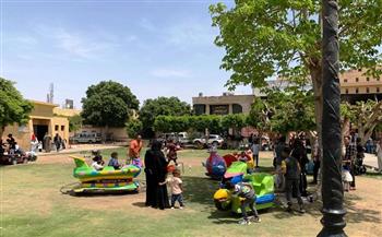 توافد المواطنين بأسوان على كورنيش النيل والحدائق العامة بآخر أيام عيد الأضحى المبارك