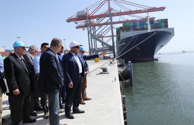 وزير النقل يتفقد المشروعات التنموية والخدمية بمينائي الإسكندرية والدخيلة