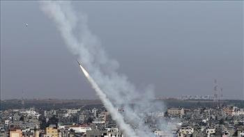 إعلام إسرائيلي: إطلاق صاروخين من خان يونس جنوب قطاع غزة
