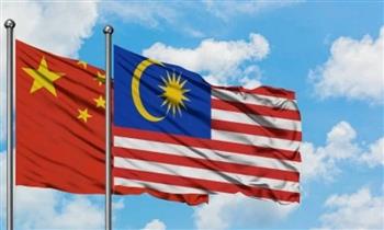 الصين وماليزيا تتفقان على تمديد سياسة الإعفاء من التأشيرة