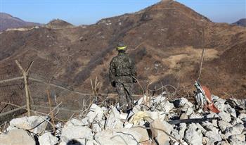 سول تطلق طلقات تحذيرية عقب عبور جنود من كوريا الشمالية خط الحدود