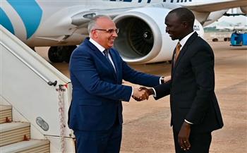 وزير الري يصل إلى جنوب السودان في مستهل زيارة رسمية مدتها 4 أيام