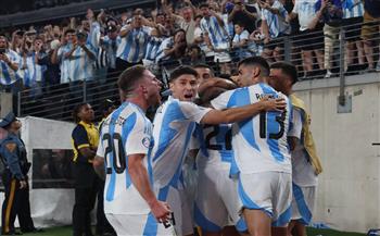 الأرجنتين تهزم تشيلي وتتأهل لربع نهائي بطولة كوبا أمريكا 