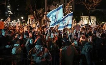 عائلات المحتجزين ونشطاء يتظاهرون وسط تل أبيب ضد نتنياهو