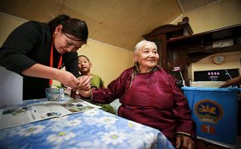 الناخبون في منغوليا يصوتون اليوم في الانتخابات البرلمانية