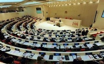 البرلمان الجورجي يقر مشروع قانون النفوذ الأجنبي بشكل نهائي 