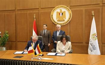 توقيع اتفاق تعاون بين الجامعة الفرنسية في مصر وجامعة باريس 1 بانتيون سوربون 