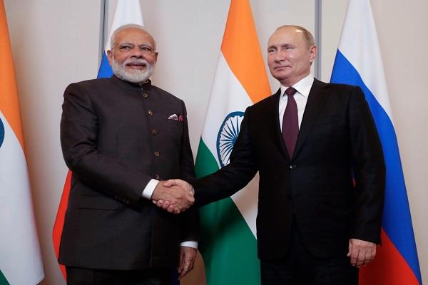 بوتين ومودي يبحثان هاتفيا سبل تعزيز الشراكة الاستراتيجية بين روسيا والهند