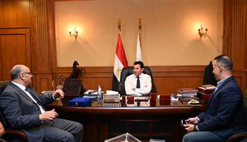 وزير الرياضة يلتقي مجموعة عمل «رالي مصر للطائرات»