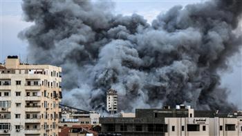 إعلام فلسطيني: شهداء ومصابون في قصف استهدف منزلا بحي الزيتون جنوب شرقي مدينة غزة