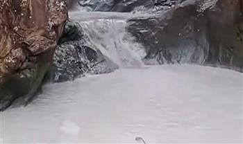 أنهار من الحمم الباردة تتدفق بعد ثوران بركاني في الفلبين (فيديو)