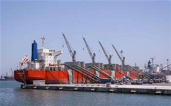 ميناء دمياط ينضم إلى الموانئ المسموح لها بالإفراج عن الأقمشة ومصنوعاتها