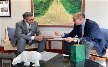 سفير مصر في أوتاوا يبحث مع رئيس مجلس الأعمال الكندي سبل تعزيز التعاون بين البلدين