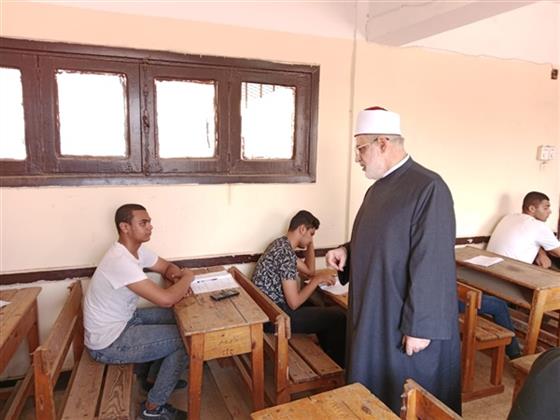 وكيل الأزهر يتفقد لجان امتحانات الشهادة الثانوية الأزهرية بمنطقة الشرقية