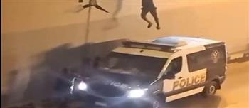 كشف ملابسات سقوط شخص على سيارة شرطة داخل نفق بالإسماعيلية