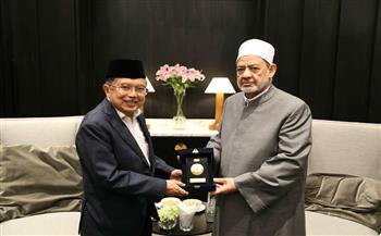 شيخ الأزهر يبحث مع رئيس مجلس المساجد الإندونيسي سبل تعزيز التعاون