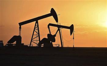 ارتفاع طفيف في أسعار النفط مع انحسار التضخم بالولايات المتحدة