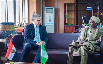سفير مصر لدى أبوجا يبحث مع وزير خارجية نيجيريا تعزيز العلاقات الثنائية