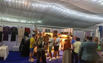 جهاز تنمية المشروعات ينظم معرض" كنوز مصرية" بالممشى السياحي بالغردقة