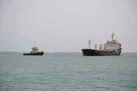 التجارة البحرية البريطانية تتلقى بلاغاً عن واقعة على بعد 70 ميلاً جنوب غربي الحديدة اليمنية 