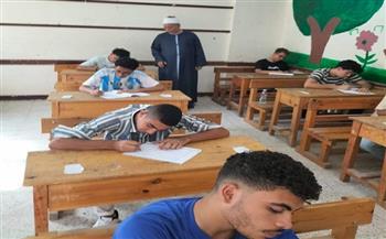طلاب «القسم العلمي» يختتمون امتحانات الشهادة الثانوية الأزهرية بمنطقة البحر الأحمر 