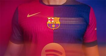 برشلونة يكشف عن قميصه الأساسي في الموسم الجديد (فيديو)
