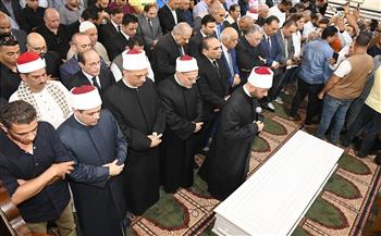 أسامة الأزهري يؤم صلاة الجنازة على وزير الأوقاف الأسبق
