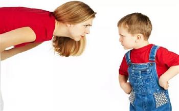 للأمهات.. أشياء أفعليها مع طفلك الذي يسيء التصرف بدلاً من صراخك عليه