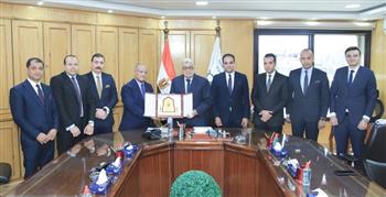 المستشار أحمد عبود يستقبل رئيس نادي قضاة مجلس الدولة بأسيوط للتهنئة بمنصبه الجديد