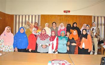 «الصحة»: نائب الوزير تلتقي 45 سيدة بفرع المجلس القومي للسكان في سوهاج