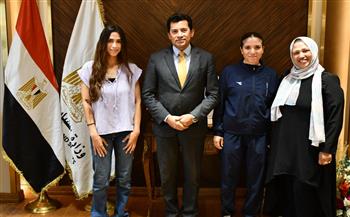 وزير الرياضة ينهي الخلاف بين جنة عليوة وشهد سعيد | صور