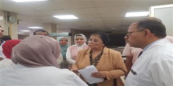 نائب وزير الصحة تتفقد قسمي النساء والتوليد والحضانات بمستشفى سوهاج العام