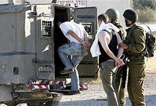 مُستوطنون إسرائيليون يقتحمون باحات الأقصى في مدينة القدس المحتلة
