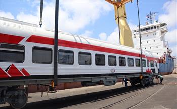 "النقل": وصول 16 عربة سكة حديد درجة ثالثة مكيفة جديدة من المجر إلى ميناء الإسكندرية